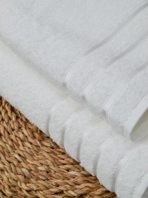 Juego de Toalla y Toallón Teka Confort 450 gramos Blanco